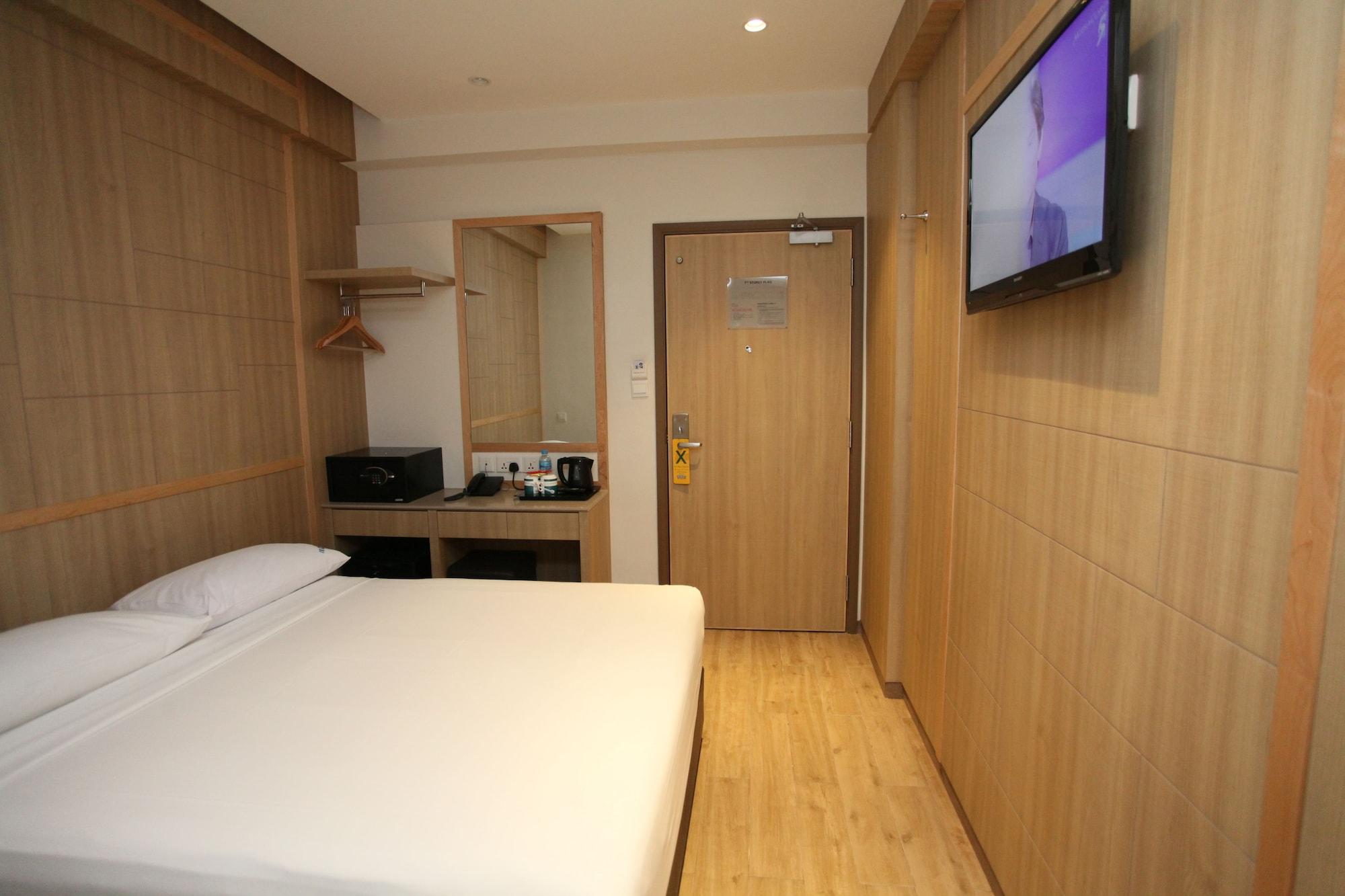 Khách sạn 81 Premier Star